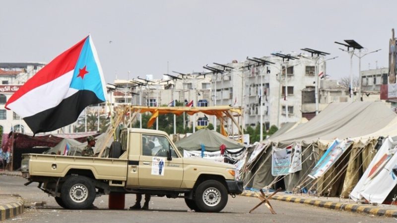 اليمن.. حل المجلس الانتقالي من الرياض وقيادات عدن ترفض البيان
