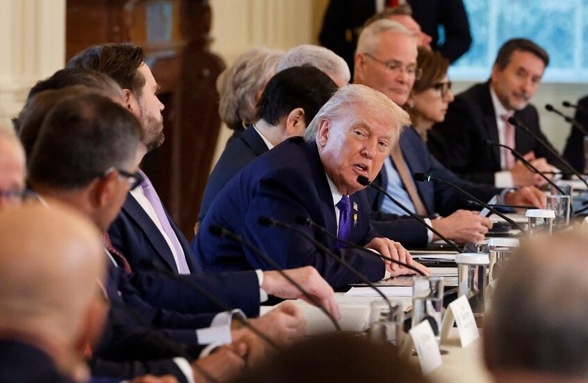 شركات النفط الأمريكية تبدي حذرها بشأن استثمارات سريعة وكبيرة في فنزويلا رغم دعوة ترامب