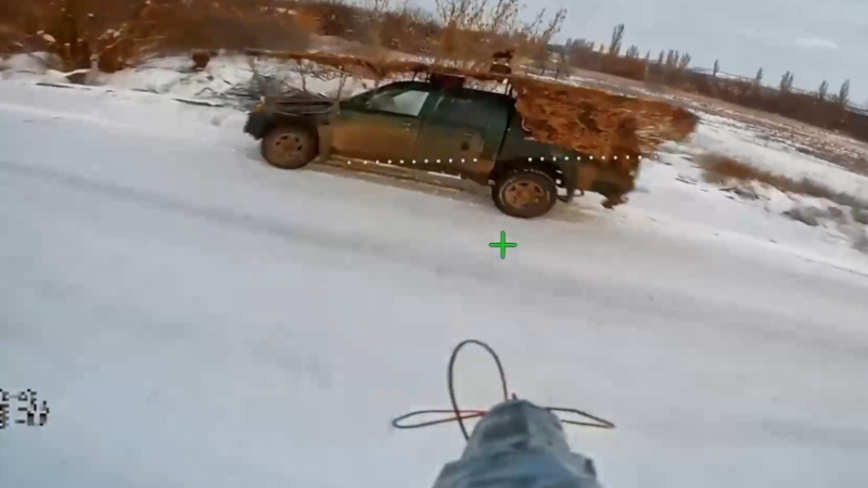 الدفاع الروسية تبث مشاهد لعمل وحدات الطائرات المسيرة ضد العدو