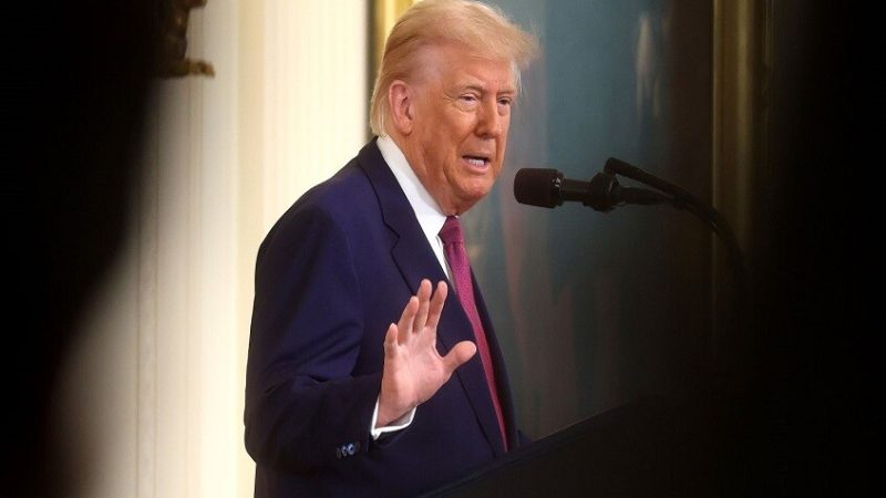 “وول ستريت جورنال”: مسؤولون في إدارة ترامب يناقشون احتمال شن هجوم على إيران