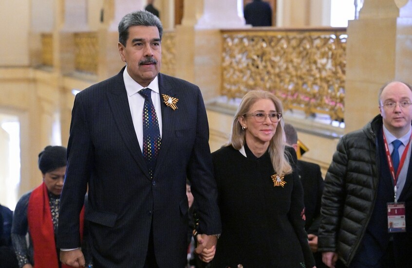 سفير روسي يتحدث عن تصرف بطولي لزوجة مادورو