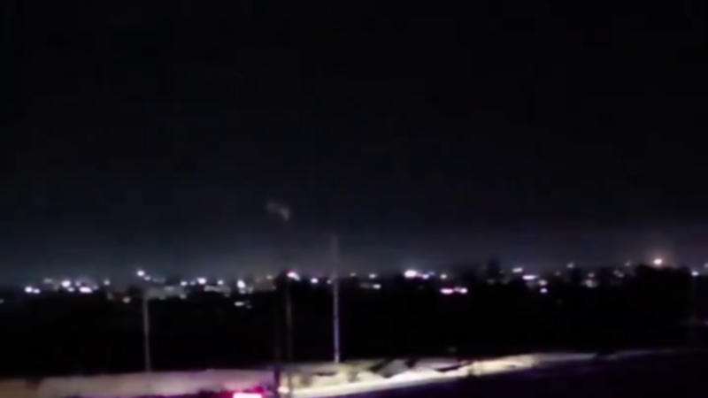 سوريا.. اتفاق لوقف إطلاق النار وإجلاء مقاتلي “قسد” وحل أزمة حلب (فيديو)