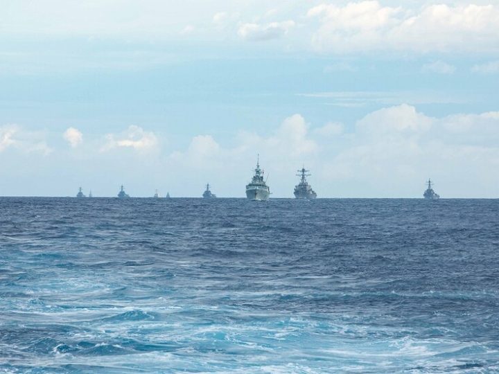 “بيزنس إنسايدر”: الولايات المتحدة استخدمت مدمرتين في عملية الاستيلاء على ناقلة النفط “مارينيرا”