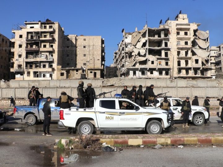 الانتهاكات لن تمر دون حساب ..الإدارة الذاتية الكردية تصدر أول بيان بعد مغادرة حلب