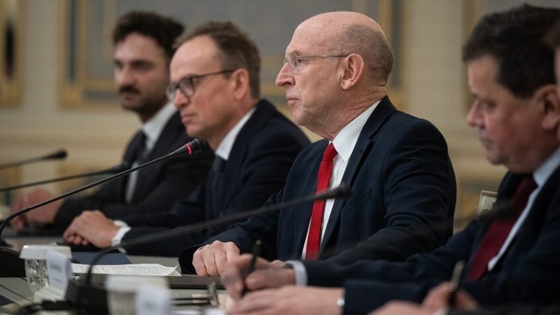 “أحلام مبتذلة للمنحرفين”.. زاخاروفا تعلق على  رغبة وزير الدفاع البريطاني في “اختطاف بوتين”