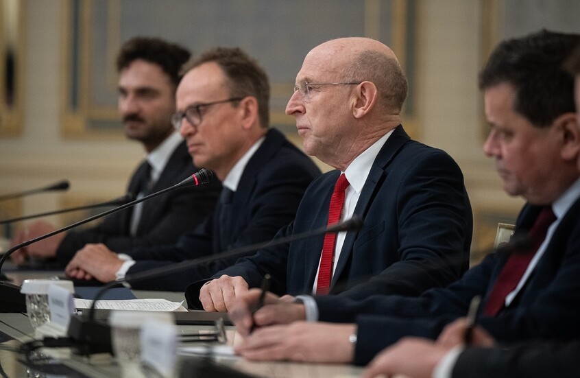 “أحلام مبتذلة للمنحرفين”.. زاخاروفا تعلق على  رغبة وزير الدفاع البريطاني في “اختطاف بوتين”