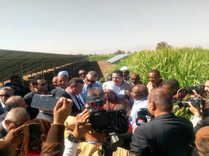 مصر.. حادث مروري يربك موكب مسؤولين كبار