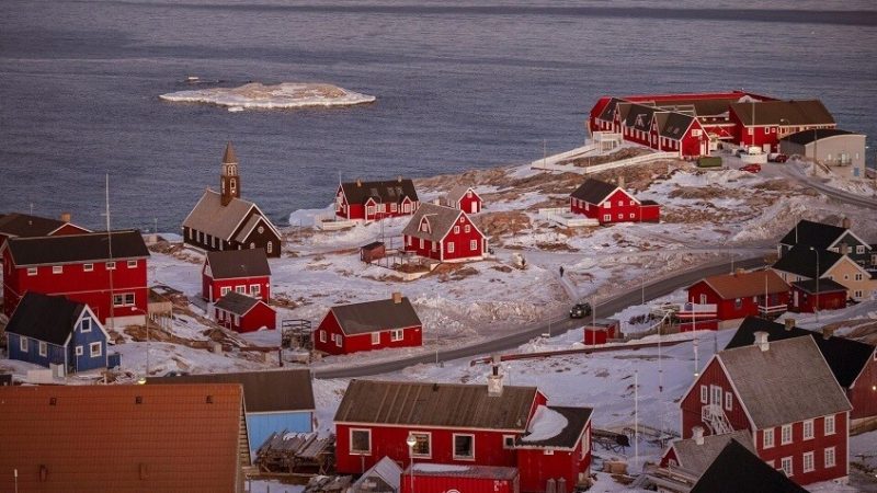 وزير دفاع أوروبي يحذر من انهيار الناتو ويدعو واشنطن لوقف سعيها لحيازة غرينلاند