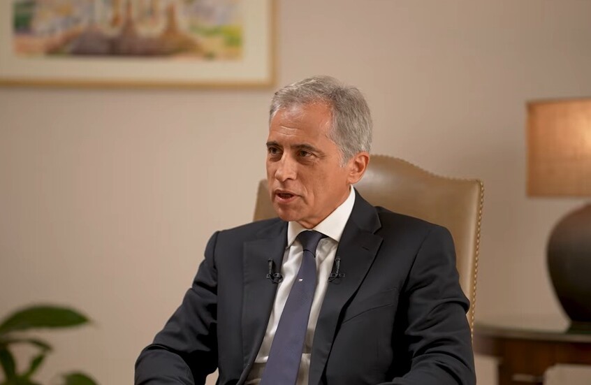 رئيس وزراء الأردن يحدد 3 ملفات رئيسية بينها ملف أمني استراتيجي تحكم العلاقة مع سوريا  (فيديو)