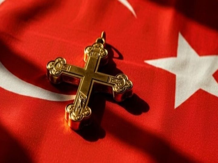 تركيا.. “الجماعة الأرثوذكسية” تعلن انفصالها رسميا عن “البطريركية الأرثوذكسية المستقلة” وتكشف السبب