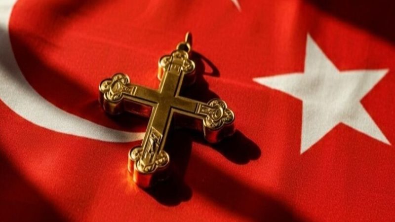 تركيا.. “الجماعة الأرثوذكسية” تعلن انفصالها رسميا عن “البطريركية الأرثوذكسية المستقلة” وتكشف السبب