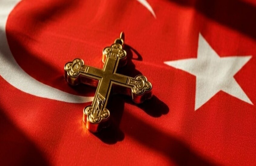 تركيا.. “الجماعة الأرثوذكسية” تعلن انفصالها رسميا عن “البطريركية الأرثوذكسية المستقلة” وتكشف السبب