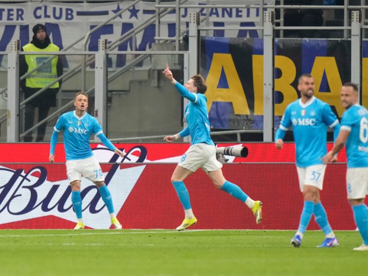 ماكتوميناي يمنح نابولي نقطة من ذهب أمام إنتر في صراع الصدارة بالدوري الإيطالي