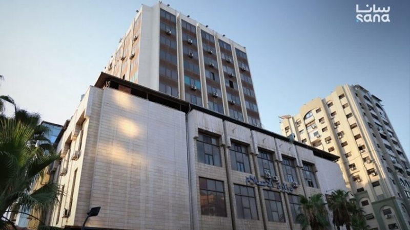 اختراق موقع الوزارة السورية للإعلام ورفع علمي “قسد” وكردستان (صورة)