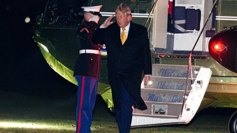 ترامب يعلن إنقاذه حلف “الناتو” من الانهيار