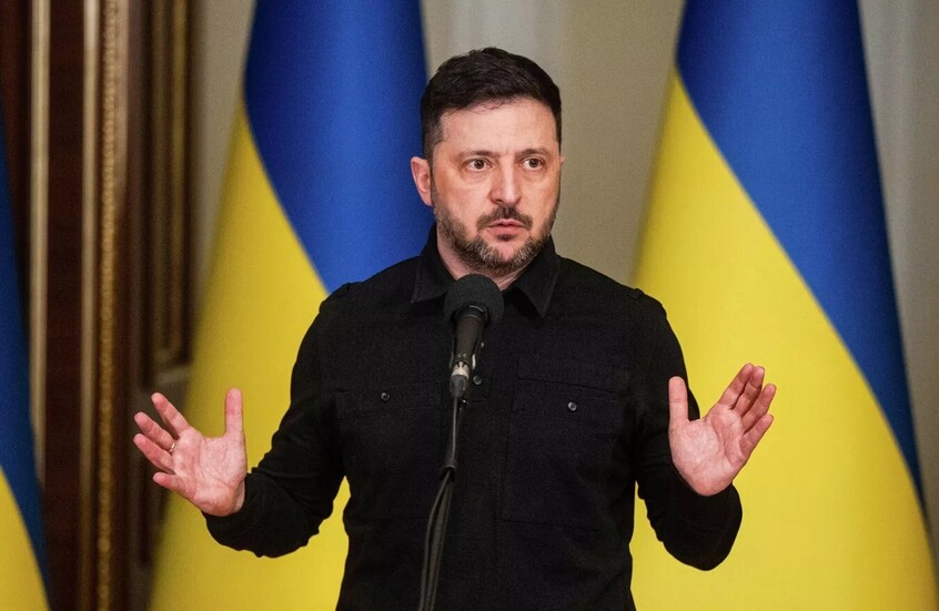 زيلينسكي يتجه لتمديد الأحكام العرفية والتعبئة العامة في أوكرانيا