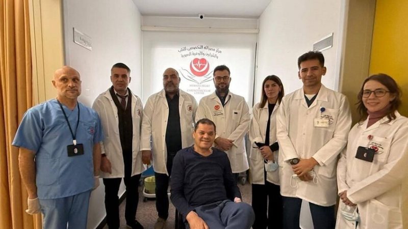 الدبيبة ينشر أول صورة له بعد وعكة صحية طارئة وتدخل جراحي عاجل بالقلب