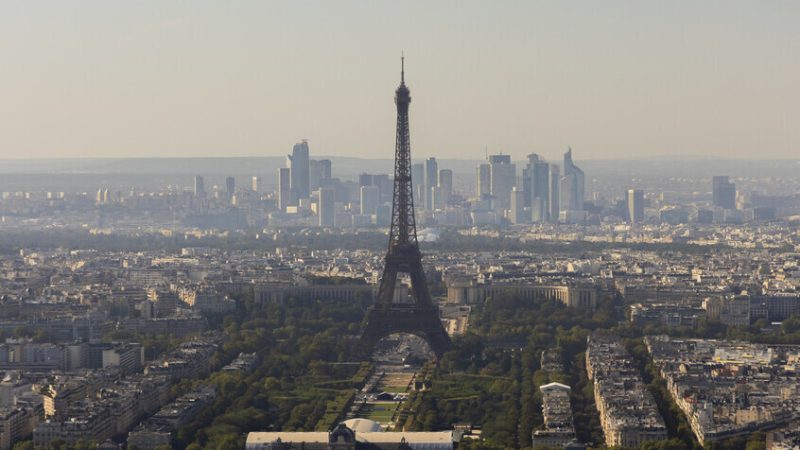 فرنسا تفتح باب التجنيد الطوعي لنظام خدمة عسكرية جديد