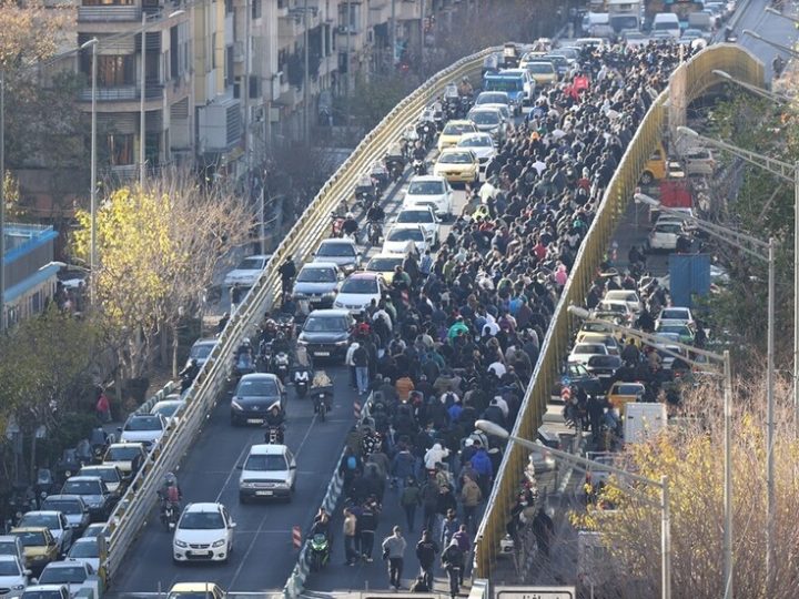 الجيش الإسرائيلي: الاحتجاجات في إيران شأن داخلي ونحن في حالة جاهزية للتعامل مع سيناريوهات مفاجئة