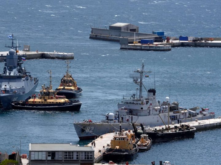 مصادر: إيران تتراجع عن المشاركة في مناورات “بريكس” البحرية بطلب من جنوب إفريقيا