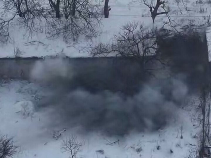 الدفاع الروسية: القضاء على جنود أوكرانيين حاولوا رفع العلم بدوافع دعائية قرب كراسنوأرميسك (فيديو)