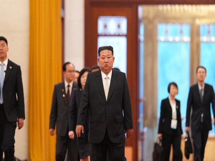 سيئول: بيونغ يانغ تعيد هيكلة الأجهزة الأمنية المكلفة بحماية الزعيم