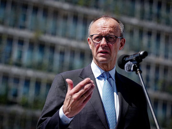 المستشار الألماني: نشهد الأيام والأسابيع الأخيرة من حكم النظام الإيراني (فيديو)