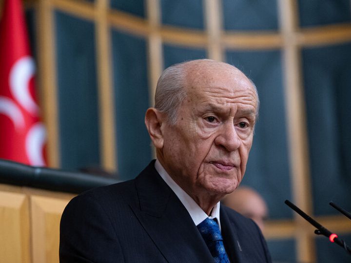 باهتشيلي يحذر من التهديدات المحيطة بإيران ويشدد على دمج “قسد” بالجيش السوري