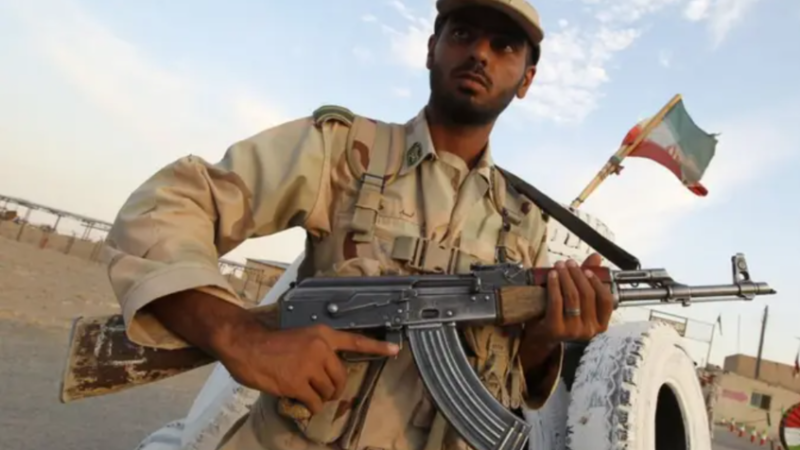 الاستخبارات الإيرانية تعلن تفكيك خلايا إرهابية “صناعة صهيونية” في زاهدان