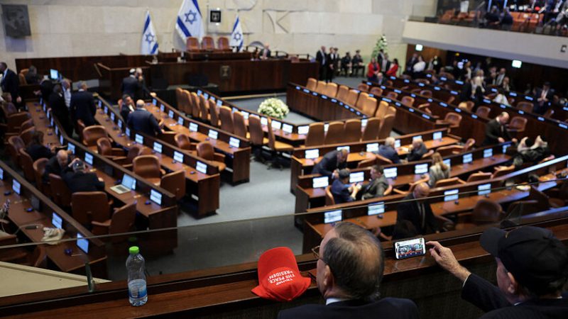 إسرائيل.. طرح صيغة نهائية لقانون إعدام الأسرى الفلسطينيين على الكنيست