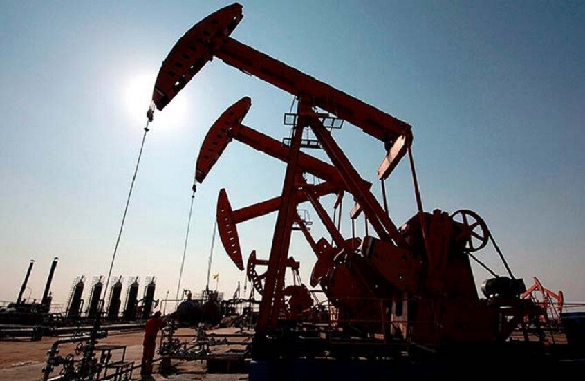 الطاقة الأمريكية ترفع توقعاتها لسعر خام برنت لعام 2026