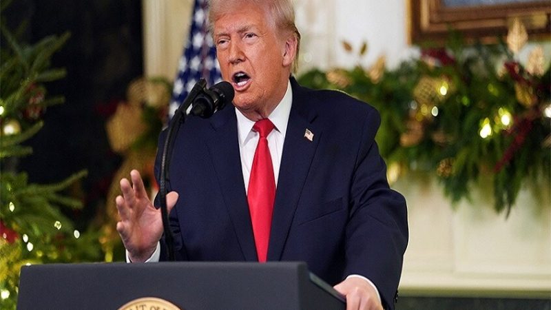 ترامب يوجه رسائل غامضة للمتظاهرين في إيران