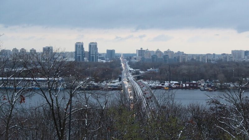 إعلام أوكراني: قد يتم إجلاء سكان كييف بسبب أزمة الكهرباء والتدفئة