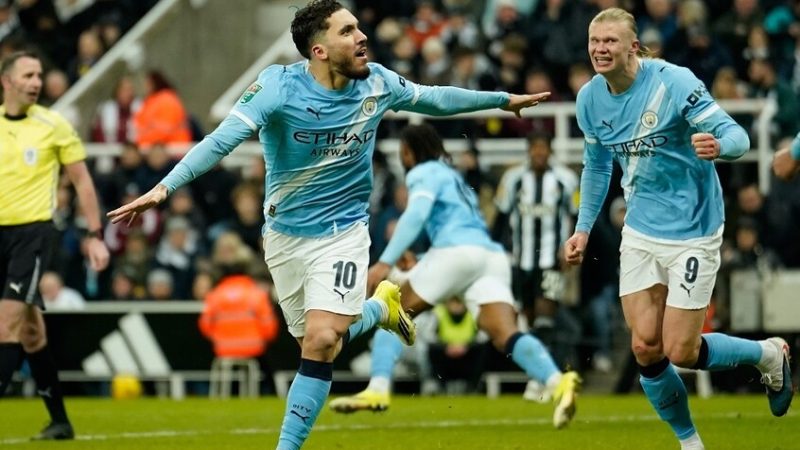 مانشستر سيتي يقترب من نهائي كأس الرابطة (فيديو)