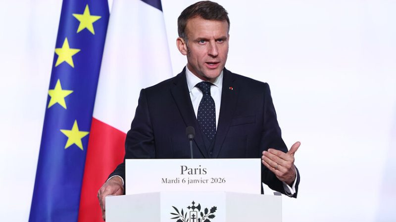 ماكرون يحذر من تبعات “غير مسبوقة” في حال انتهاك سيادة غرينلاند