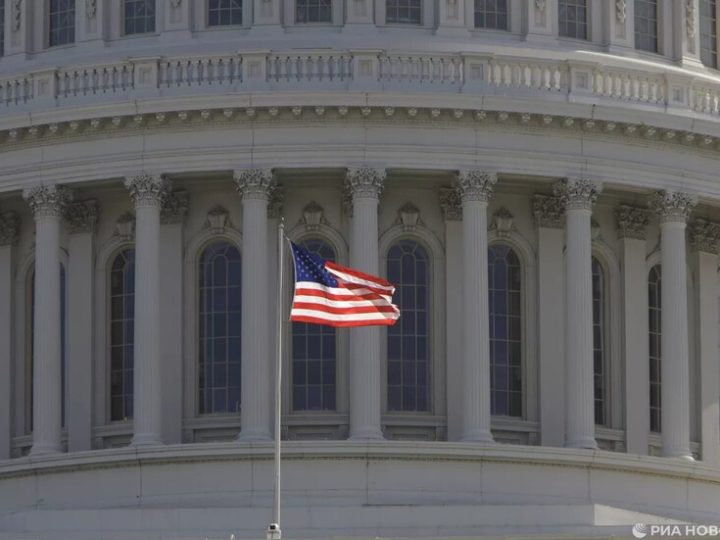 فتح تحقيق ضد سيناتورة ديمقراطية حثت العسكريين على رفض أوامر ترامب