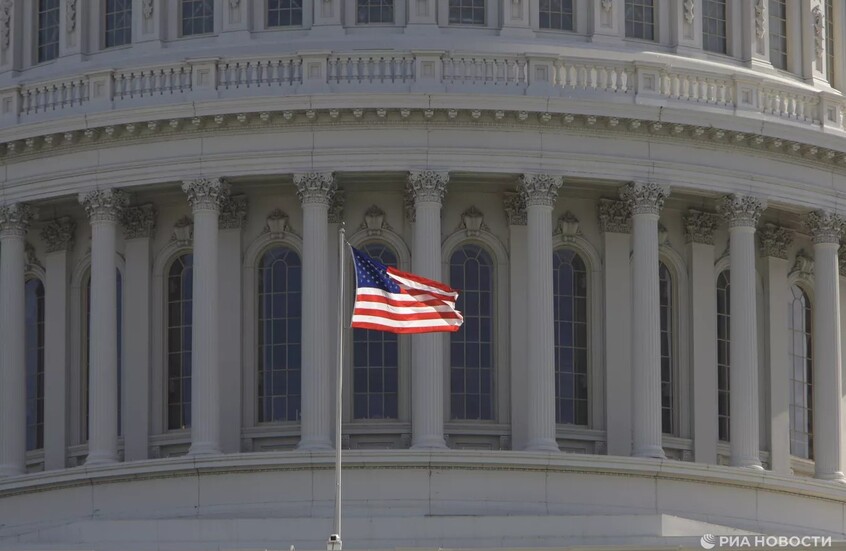 فتح تحقيق ضد سيناتورة ديمقراطية حثت العسكريين على رفض أوامر ترامب