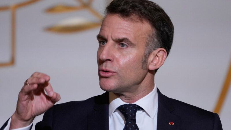 وسائل إعلام: ماكرون سيعقد اجتماعا لمجلس الدفاع لبحث الوضع حول إيران وغرينلاند