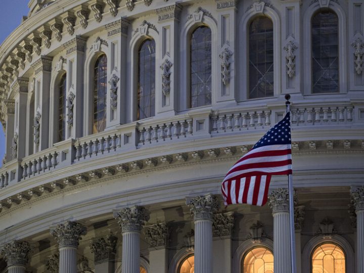 الجمهوريون يحبطون مشروع قرار يمنع ترامب من الاعتداء على فنزويلا