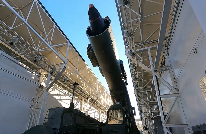 بكين تحث واشنطن وموسكو على العودة إلى اتفاقات الحد من الأسلحة الذرية