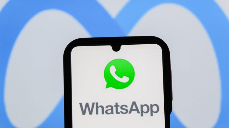 “روسكومنادزو”: لا نية لدينا لرفع الحظر عن “واتس اب” في روسيا