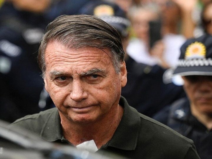 قاض برازيلي يأمر بنقل بولسونارو إلى قسم خاص في السجن بسبب وضعه الصحي