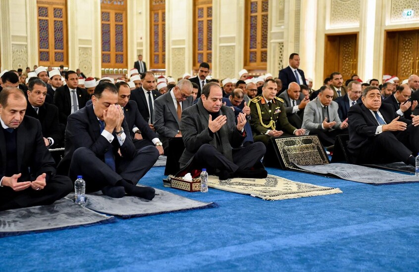 بمشاركة السيسي.. مصر تفتتح 48 مسجدا في يوم واحد وتكشف عن إحصائيات ضخمة (صور)