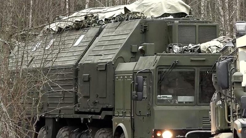 ماكرون يدعو لامتلاك “أوريشنيك” فرنسية وخبراء عسكريون يشككون في قدرة باريس على تطويرها