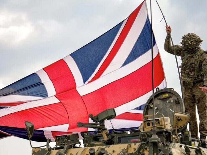 البحرية البريطانية تتدرب في النرويج على مواجهة روسيا