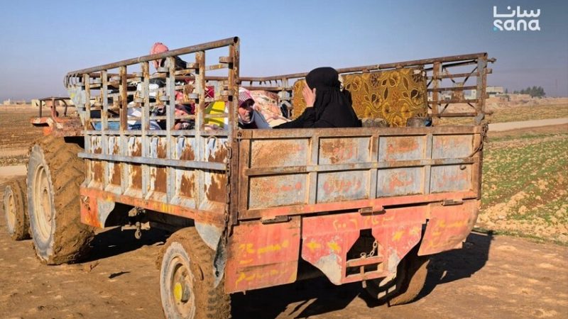 الجيش السوري: “قسد” تمنع المدنيين من استخدام الممرات الإنسانية بريف حلب وتُجبرهم على العودة