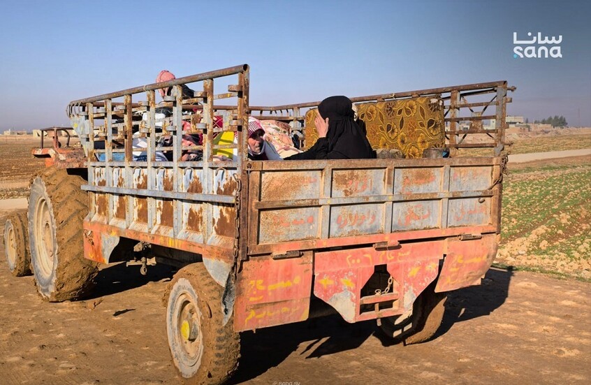 الجيش السوري: “قسد” تمنع المدنيين من استخدام الممرات الإنسانية بريف حلب وتُجبرهم على العودة