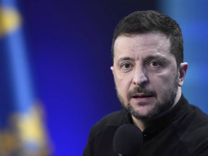 زيلينسكي يعلن تلقي دفعة كبيرة من صواريخ الدفاع الجوي