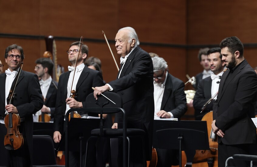 زوبين ميهتا يلغي جميع مشاريعه في إسرائيل احتجاجا على جرائم الحرب بحق الفلسطينيين