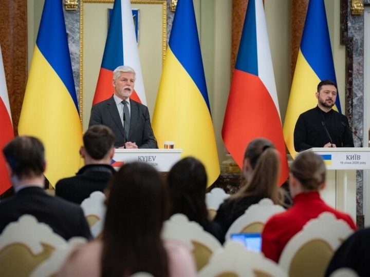 الرئيس التشيكي: يتوجب على أوكرانيا تقديم تنازلات قاسية من أجل السلام